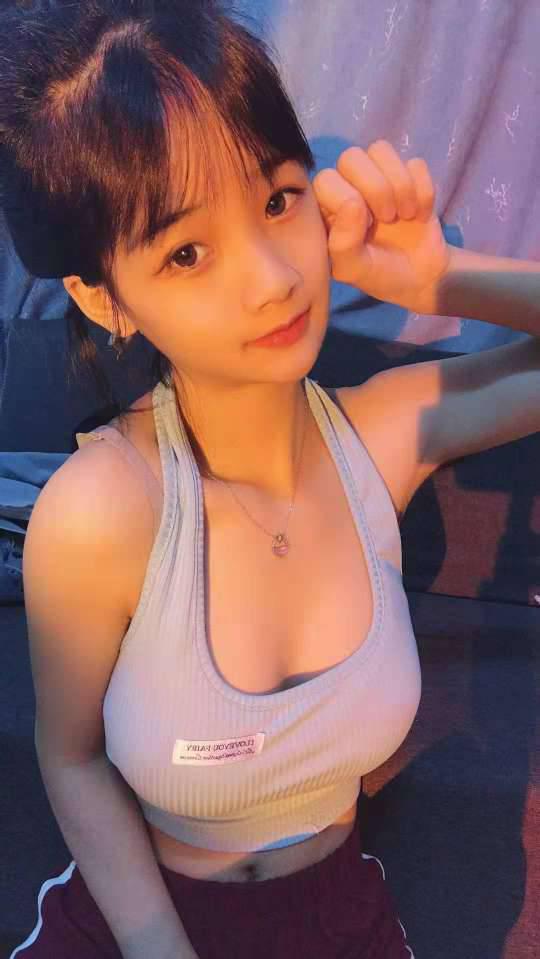 性感蕾丝学生妹 黑丝大奶b嫩水多