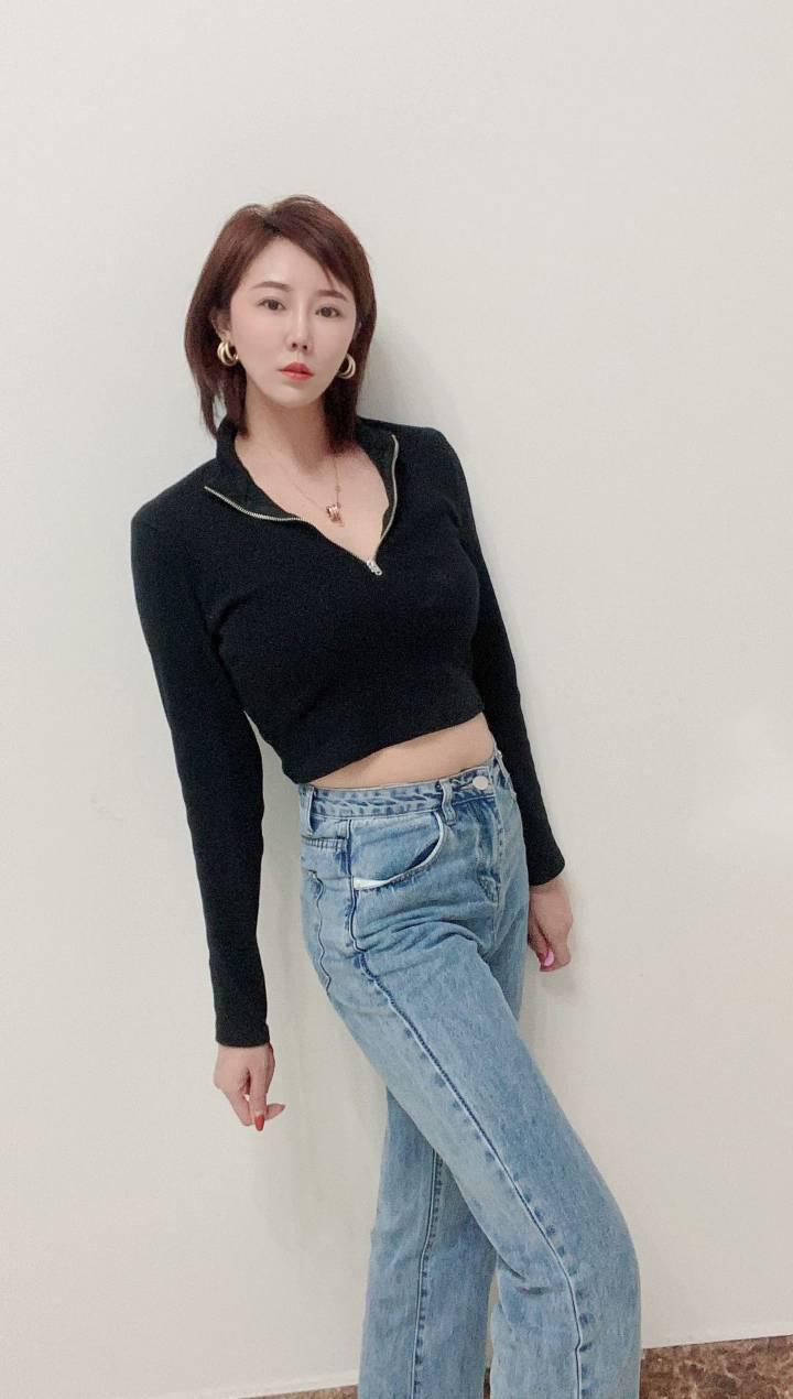 本人亲测，妹子是兼职，平时上午要上班